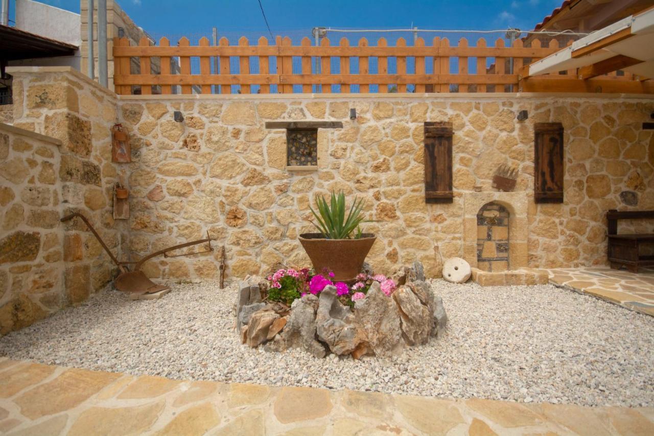 Pamelas House With Jacuzzi Kíssamos Exterior foto